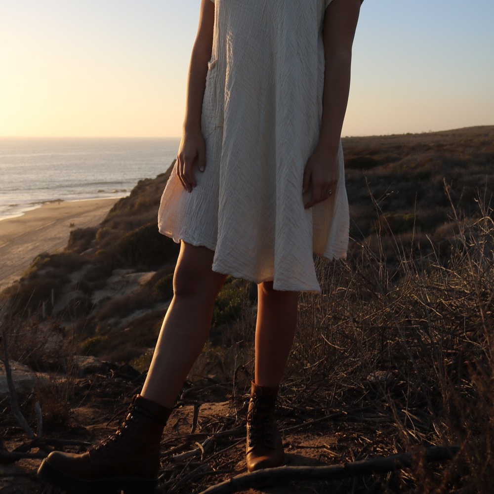 dr martens leona platforms